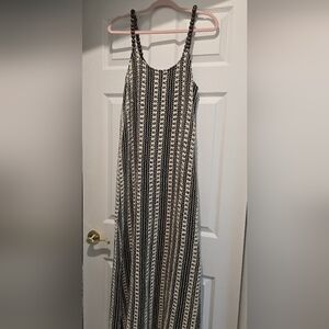 Love Black and White Pleated Pencil Maxi Dress